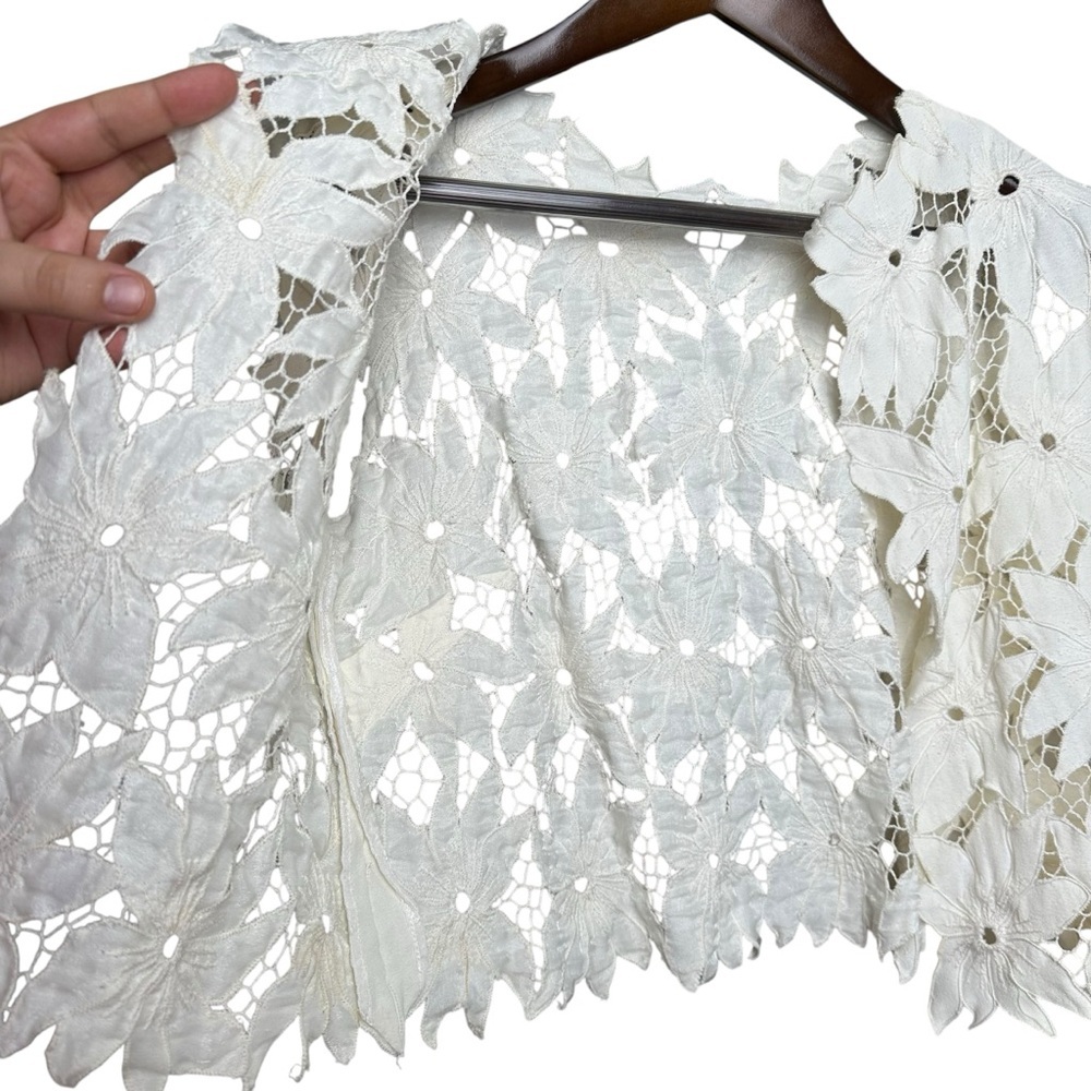 Vintage 70s Lace Floral Cropped Vest Women's Medium Boho Kitschy Flower Child - Picture 5 of 10